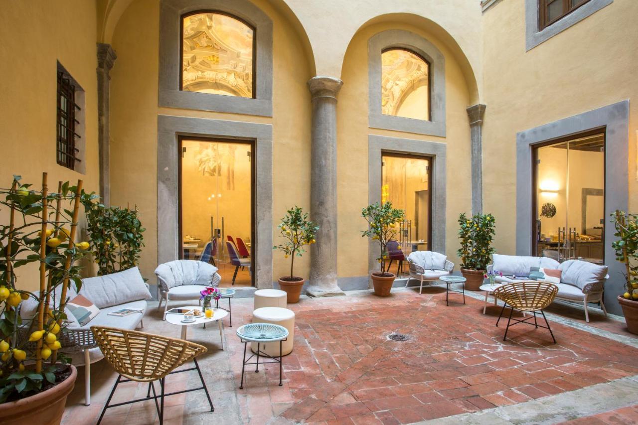 Готель Casual Rinascimento Firenze Екстер'єр фото