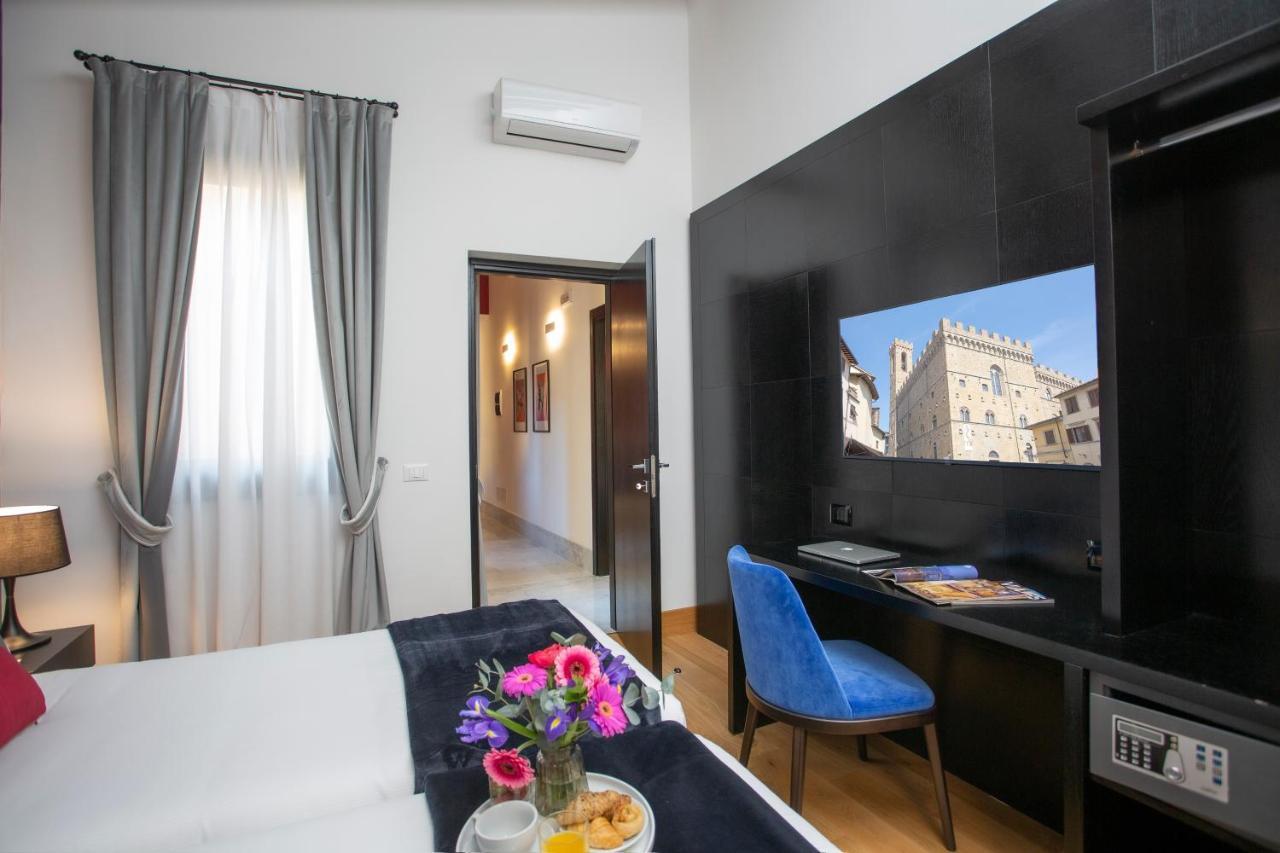 Готель Casual Rinascimento Firenze Екстер'єр фото