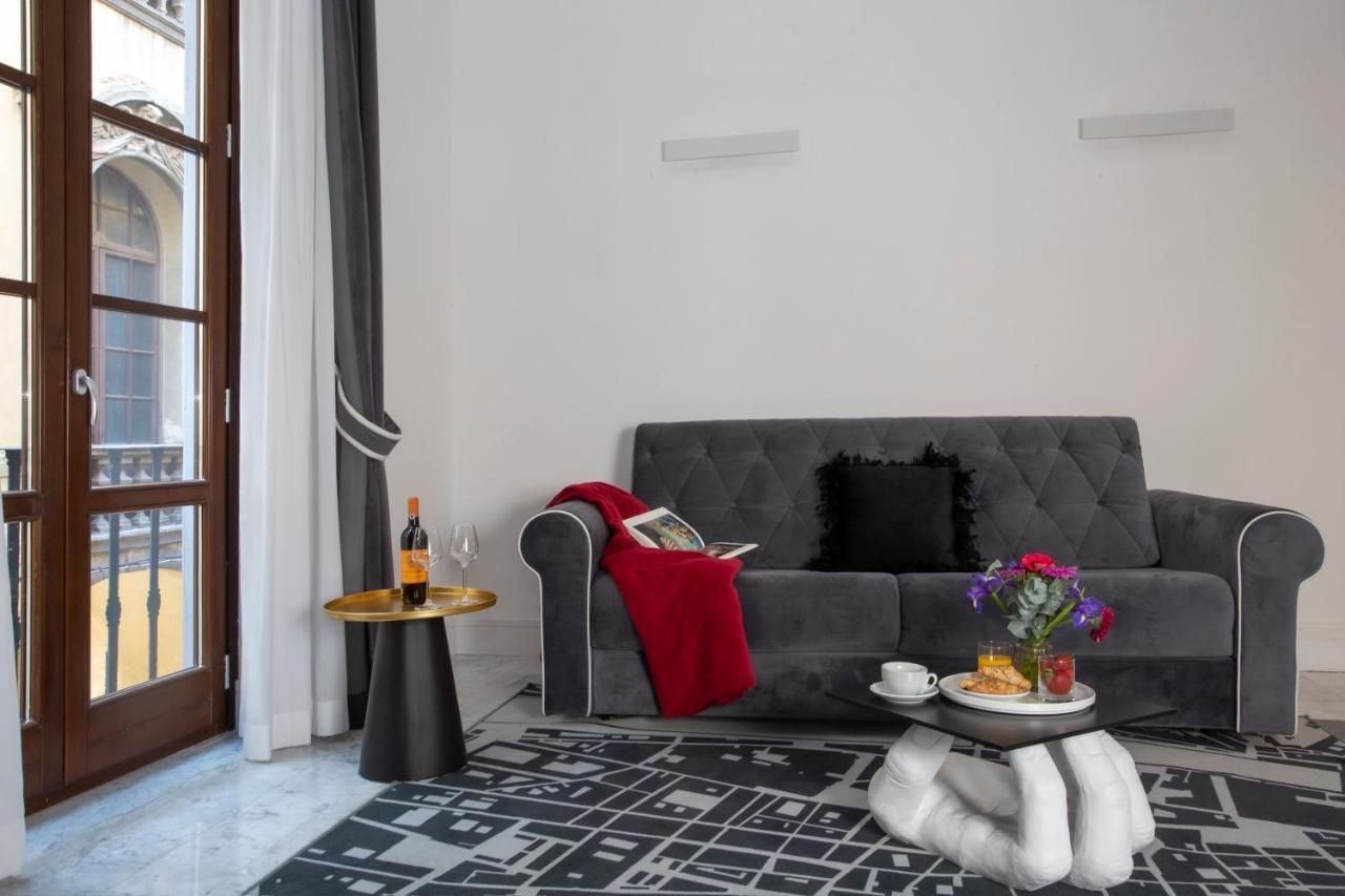 Готель Casual Rinascimento Firenze Екстер'єр фото